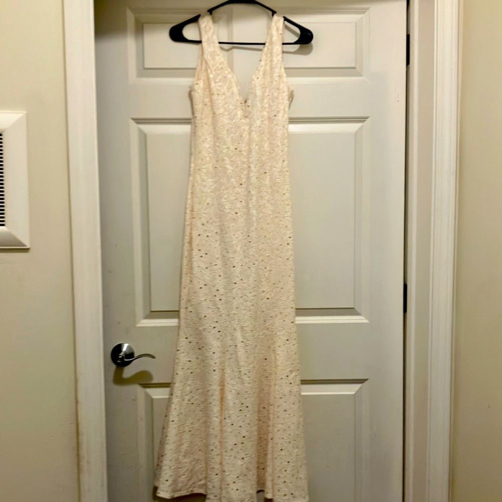 Ivory w/gold sequins Mermaid fit dress only worn once in good condition size(M)